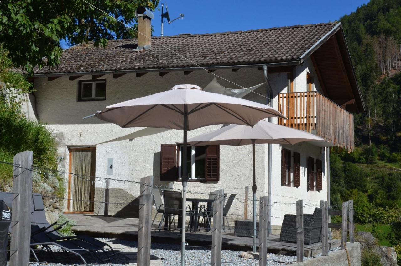 Stilfser Haeuschen Mit Blick Auf Koenig Ortler Villa Luaran gambar