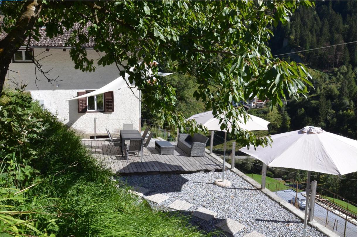 Stilfser Haeuschen Mit Blick Auf Koenig Ortler Villa Luaran gambar